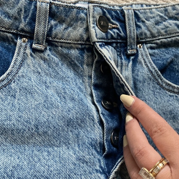 Zara Denim Cotton Jean Shorts Blue Distressed Raw Hem Booty Shorts Size 6 - Picture 4 of 10